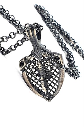Siyah rodajlı akrep figürlü 925ayar gümüş ok ucu erkek zincir kolye